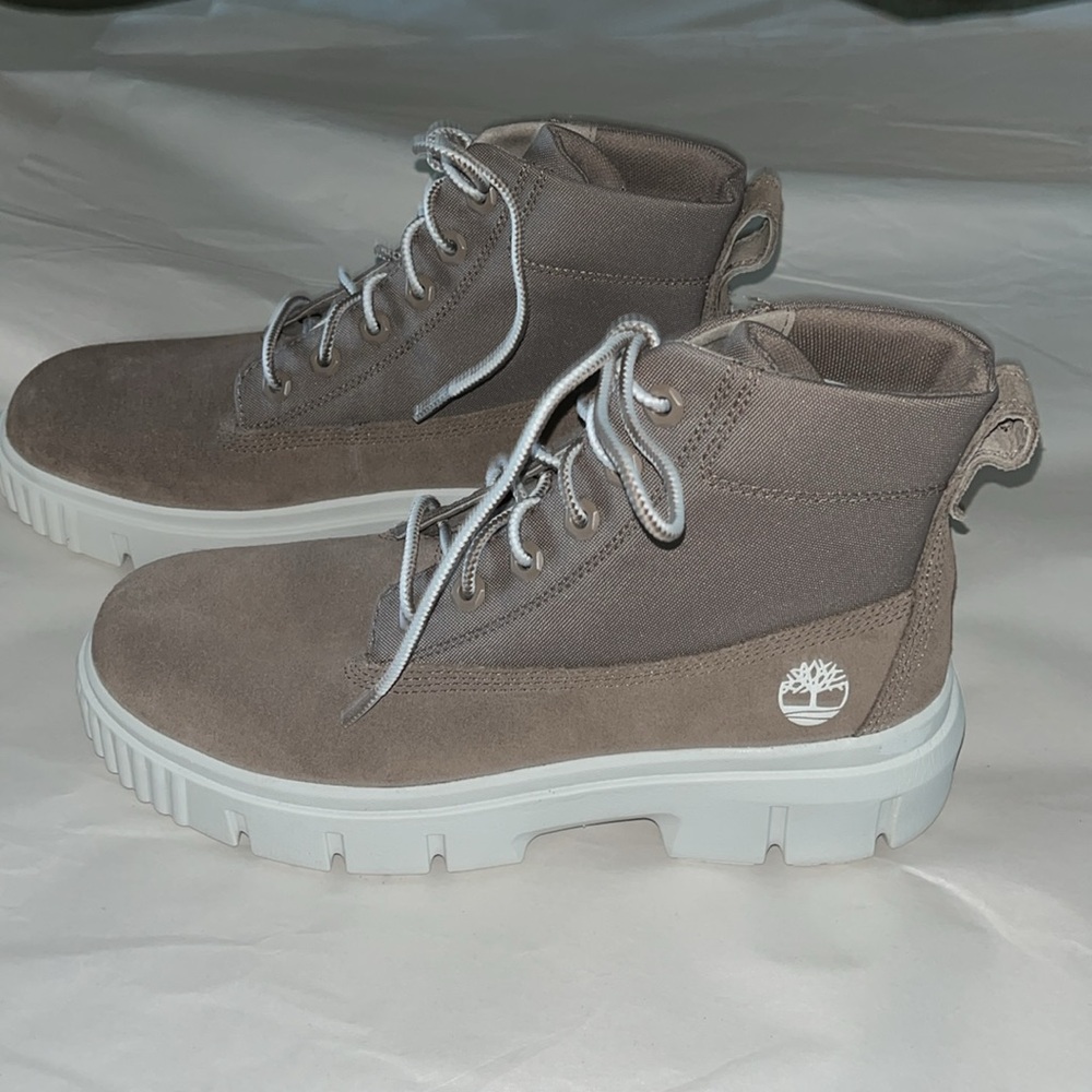 NWOT Timberland Greyfield Boots Sz 10